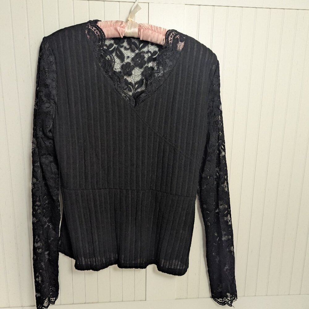 closet closing NWOT